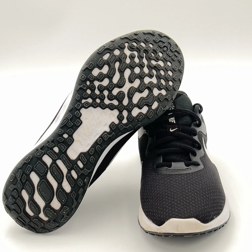 Nike Revolution 6 sneakers in Iron Gray Size 8